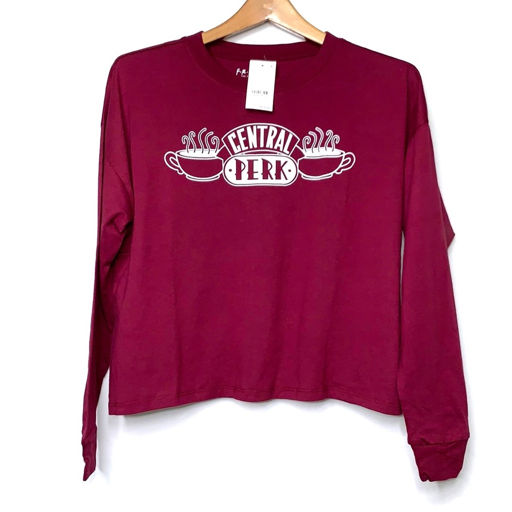 NWT FRIENDS TV Central Perk Maroon Long Sleeves Cropped T-Shirt Tee Tshirt Small